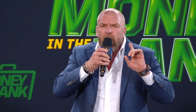 ''La France a mis une ambiance de folie'' : Triple H lance un défi aux fans canadiens pour WWE Money in the Bank !