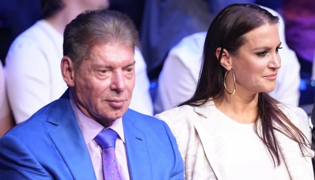 Ce jour où Vince McMahon voulait que sa fille tombe enceinte de lui