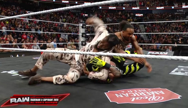 L'après WWE RAW : Rey Mysterio attaqué par le New Day