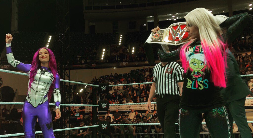 Sasha Banks et Alexa Bliss Emirats Arabes Unis